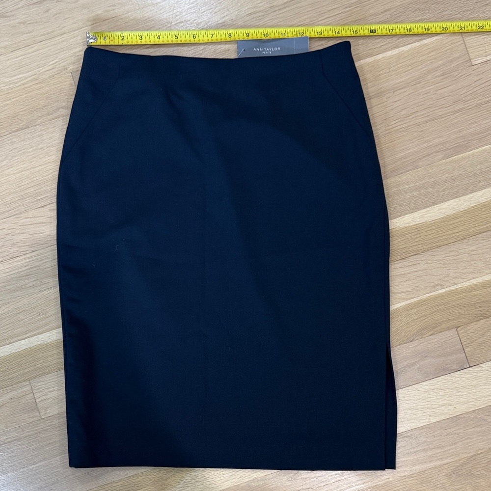 NWT Ann Taylor Classic Navy Pencil Skirt